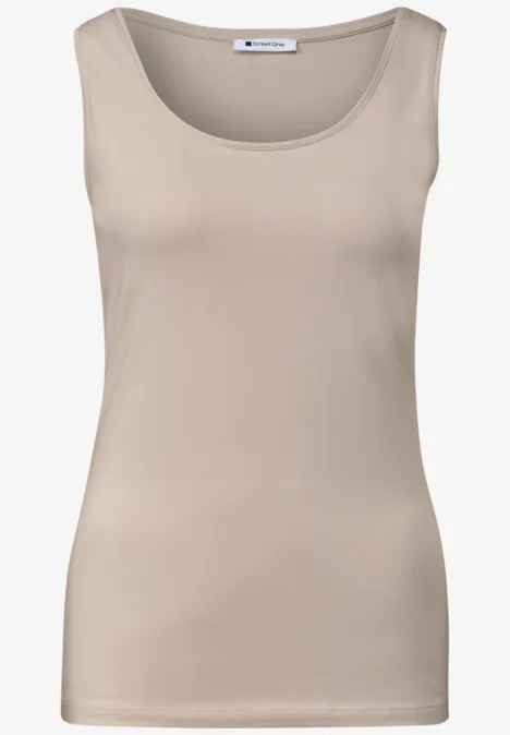 Basic top met ronde hals in effen kleur clay sand Beiges ärmelloses Damenshirt mit rundem Halsausschnitt.