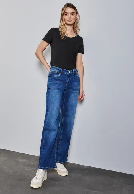 Basic T-Shirt in Unifarbe Black