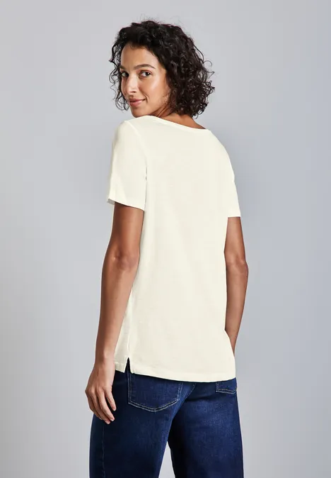 Basic T-Shirt in Unifarbe off white