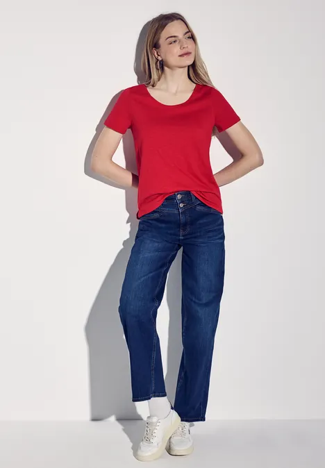 Basic T-Shirt in Unifarbe glory red