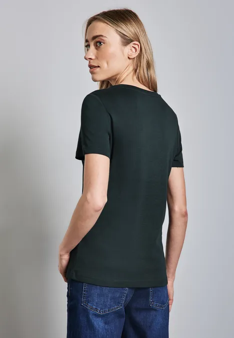 Basic T-Shirt in Unifarbe hunter green