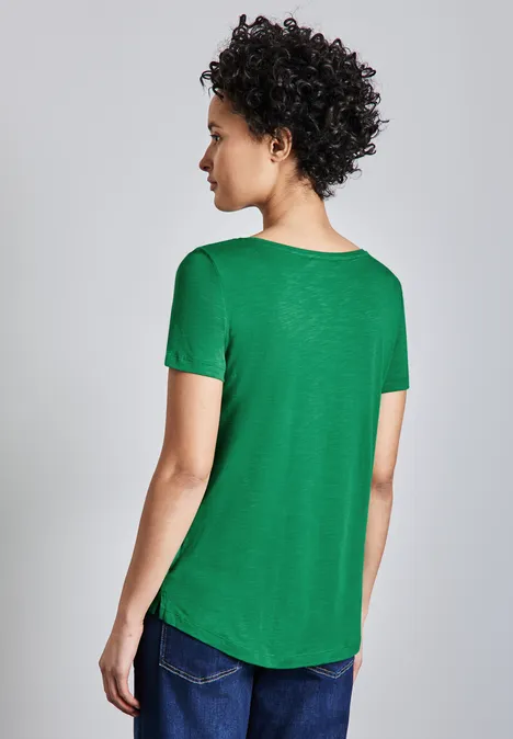 Basic T-Shirt in Unifarbe glowing green