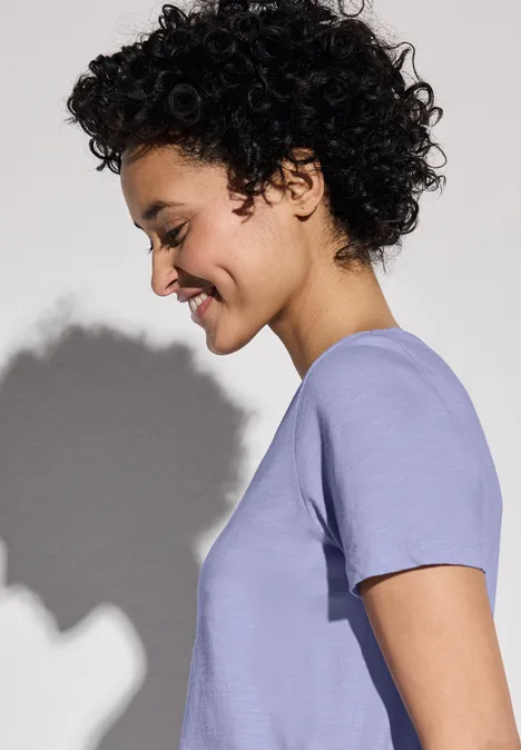 Basic T-Shirt in Unifarbe viola lilac
