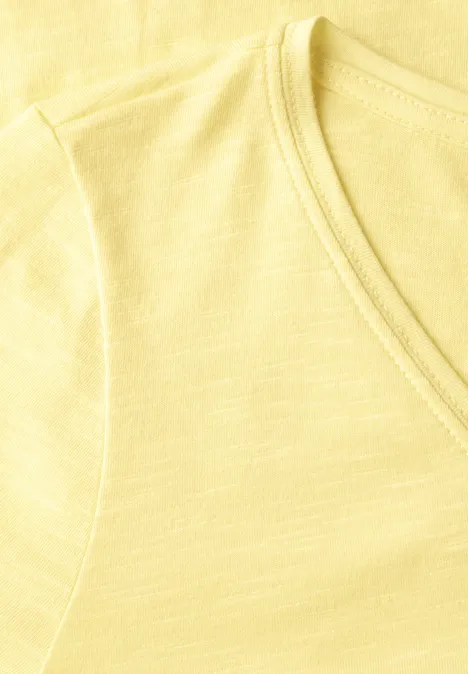T-shirt à col en V solar yellow