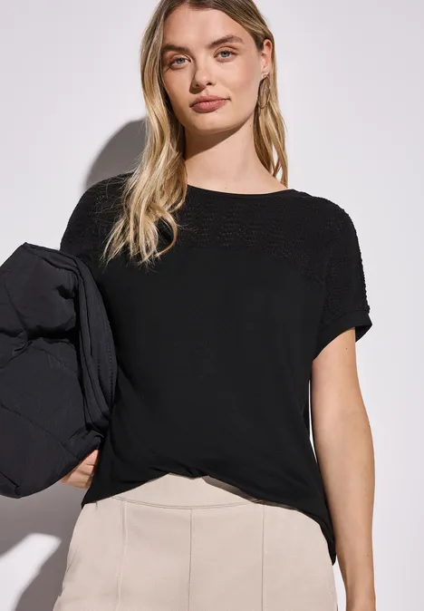 Shirt mit Lochmusterdetail Black