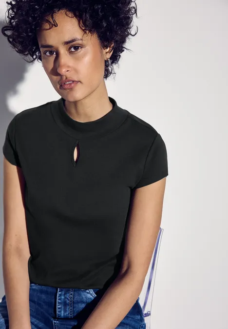 T-shirt avec découpe discrète Black