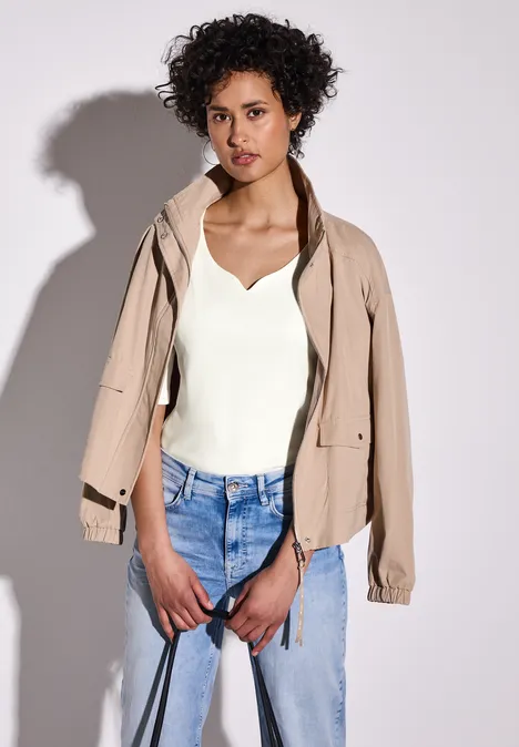 Shirt met hartvormige halslijn off white Shirt met hartvormige halslijn off white