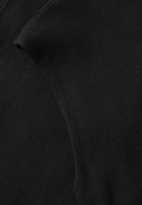 Shirt mit Diamant-Ausschnitt Black