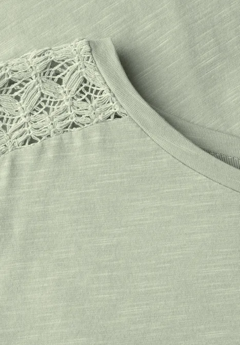 Shirt mit Spitzendetail soft moss green