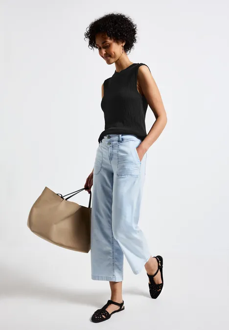 Strukturtop mit Turtleneck Black