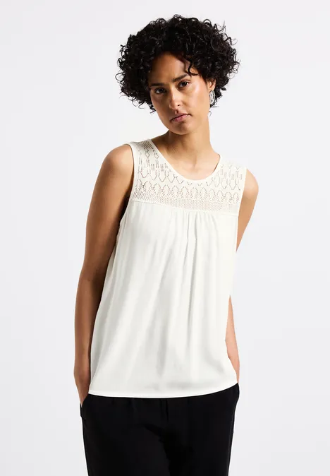 Top mit Ajourdetails off white
