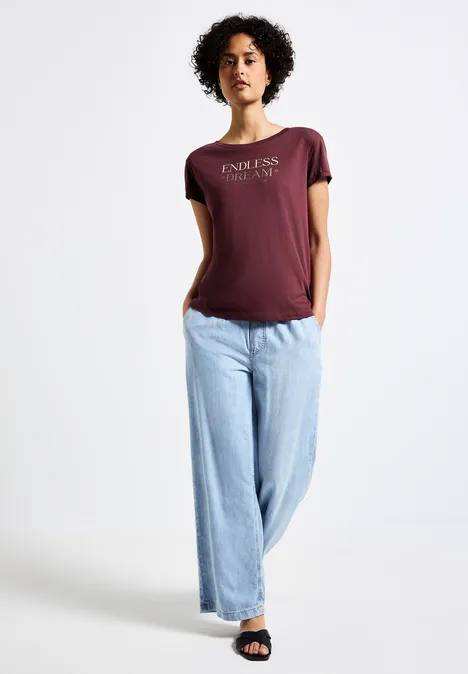 T-Shirt mit Wording dark cherry red