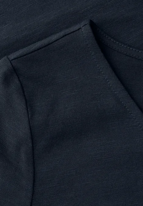 Basic T-Shirt in Unifarbe deep blue