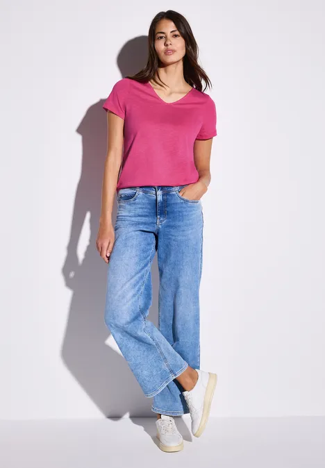 Basic T-Shirt in Unifarbe blazing pink