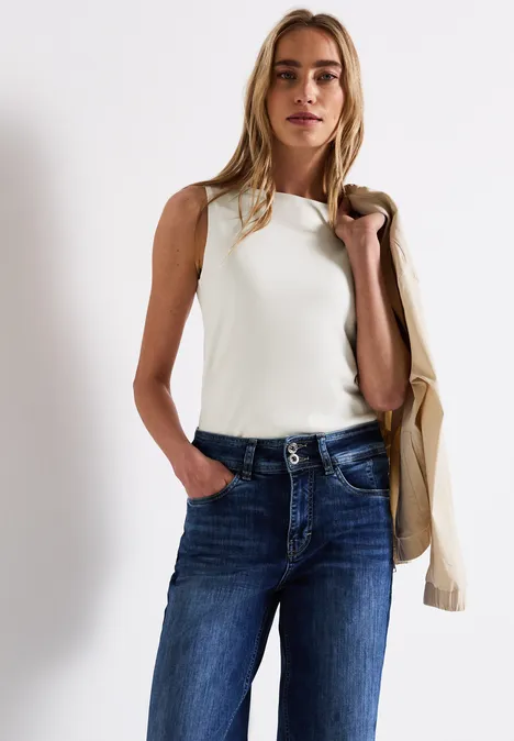Basis top off white