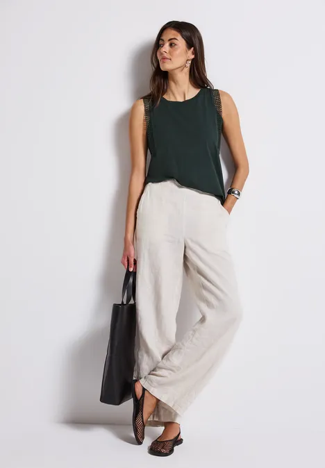 Top mit Häkeldetails pine grove green