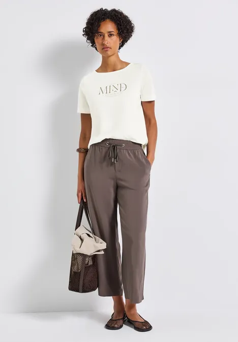 Basic Shirt mit Print off white