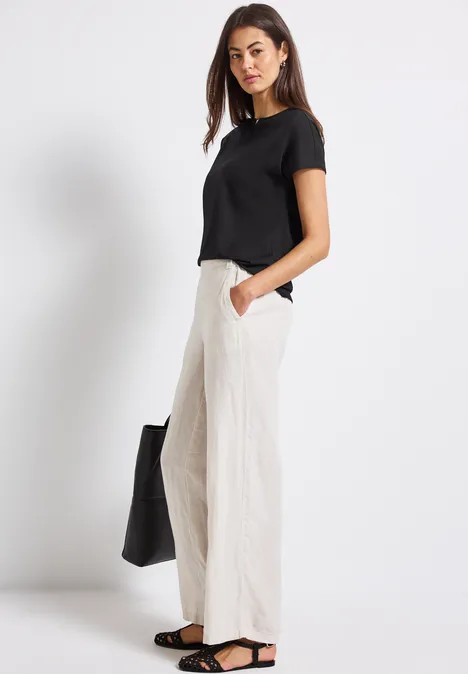Jersey-Shirt mit Cut-Out Black