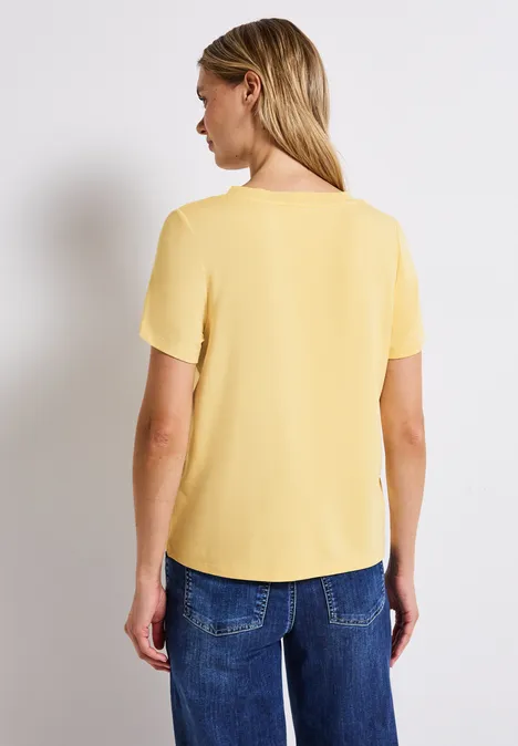 V-Neck T-Shirt buttercream yellow