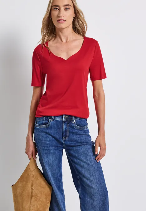 T-Shirt mit Herzausschnitt racing red