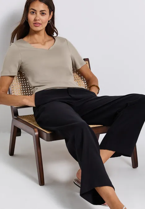 T-Shirt mit Herzausschnitt morning beige