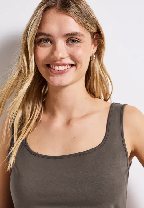 Basic Top mit Square Neck nomad brown