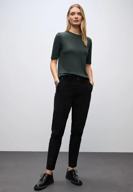 Basic T-Shirt mit Raffung evernight green