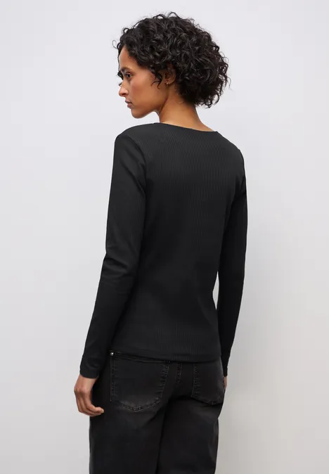 Shirt mit Herzausschnitt Black