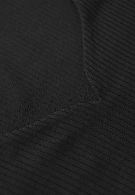 Shirt mit Herzausschnitt Black