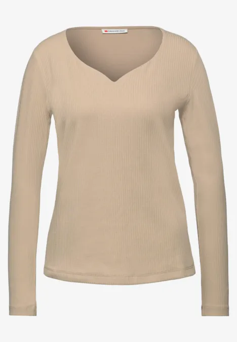 Shirt mit Herzausschnitt sanded beige
