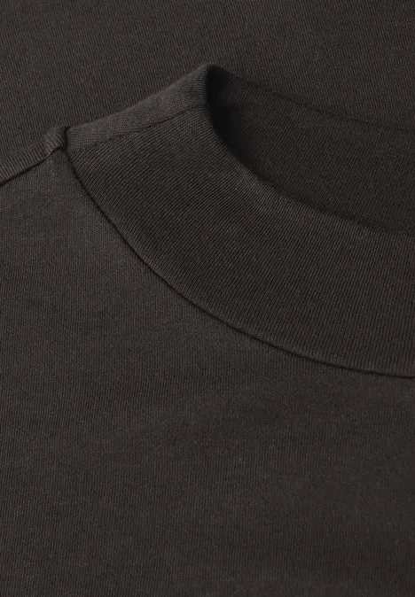 Basic Turtleneck Shirt darkest brown