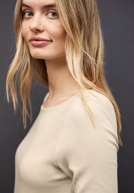 Basic Langarmshirt cotton beige
