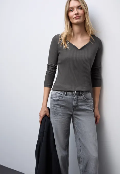 Shirt mit Herzausschnitt lead grey