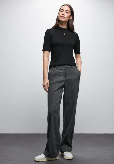 Shirt mit Cut-Out Detail Black