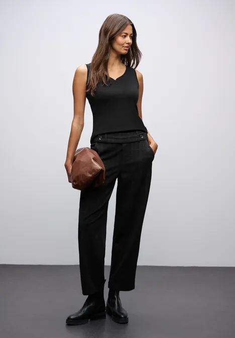 Top mit Knopfdetail Black Top mit Knopfdetail Black