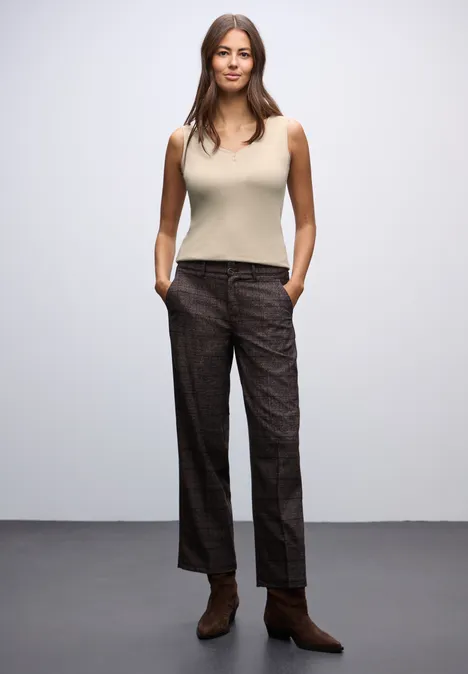 Top met knoopdetail cotton beige Top met knoopdetail cotton beige