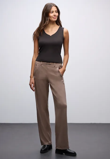 Top mit Knopfdetail darkest brown Top mit Knopfdetail darkest brown