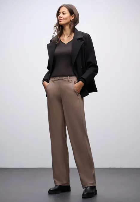 Top mit Knopfdetail darkest brown Top mit Knopfdetail darkest brown