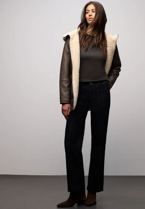 Basic top met geribbelde textuur darkest brown