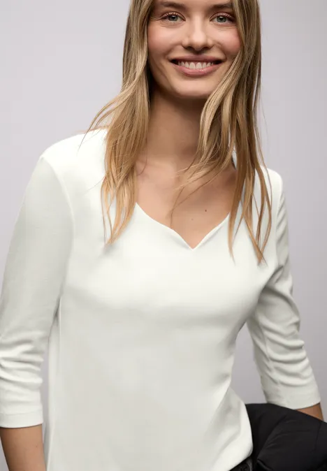 Shirt met hartvormige halslijn off white