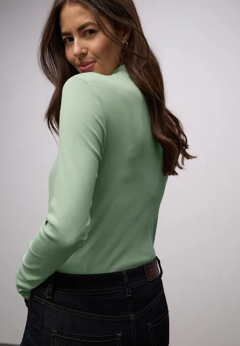 Baisc Shirt pale mint green