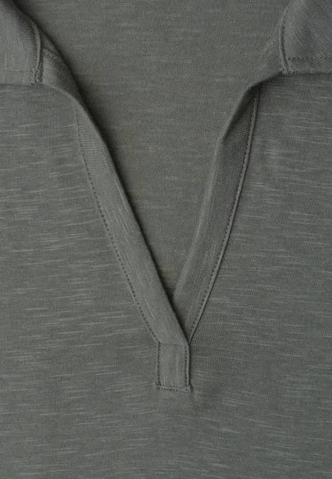 Grijze, casual Henley-shirt met V-hals en korte knoopsluiting van zacht materiaal.