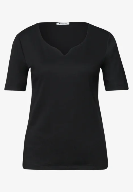 Schwarzes T-Shirt mit V-Ausschnitt und kurzen Ärmeln
