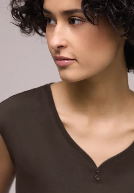 T-shirt avec détail de boutons espresso brown