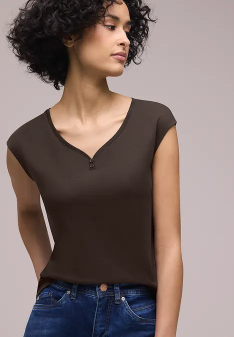 T-shirt avec détail de boutons espresso brown