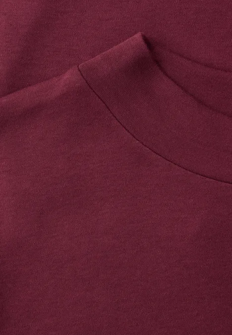 Basic Shirt mit Turtle Neck truffle red