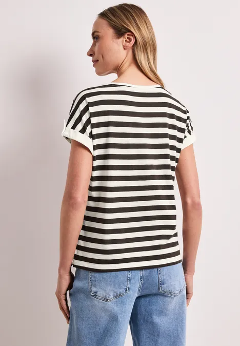 Shirt met ronde hals en knoopdetail espresso brown Shirt met ronde hals en knoopdetail espresso brown