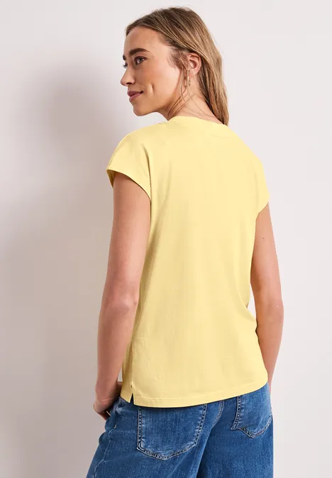 Dropped Shoulder Shirt mit V-Neck soft yellow Dropped Shoulder Shirt mit V-Neck soft yellow