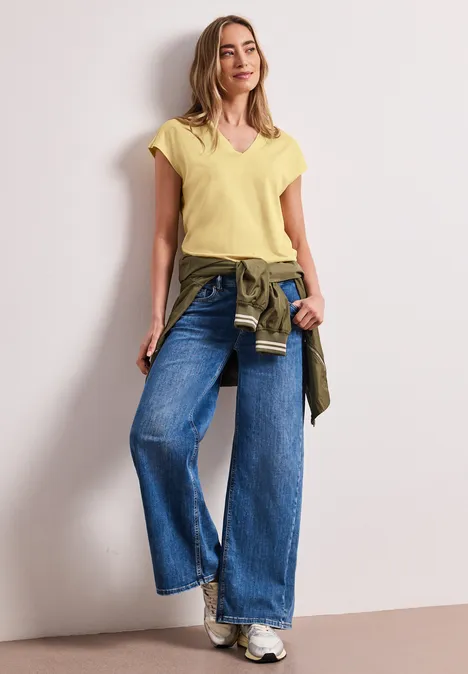 Dropped Shoulder Shirt mit V-Neck soft yellow Dropped Shoulder Shirt mit V-Neck soft yellow