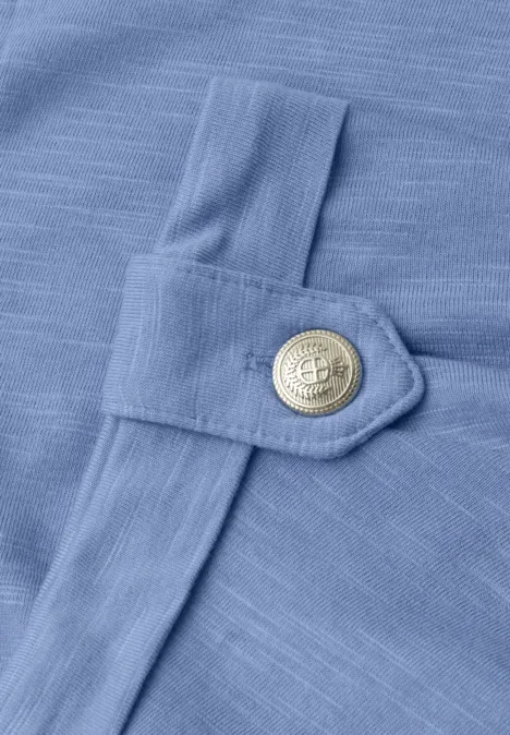 T-Shirt mit Rundhals und Knopfdetails drift blue
